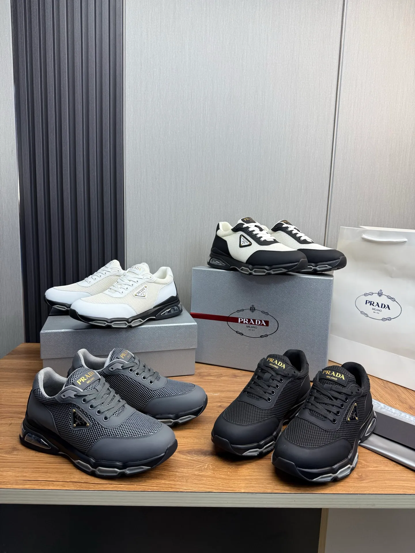 Men's shoes 💰640💰 [PRADA] Men's shoes are popular in the counter, high-quality shipments ✔️Official website synchronization, original cowhide with mesh surface + cowhide lining, 1⃣️:1⃣️reproduction, original air cushion original bottom, 38-45 (customized at 45)